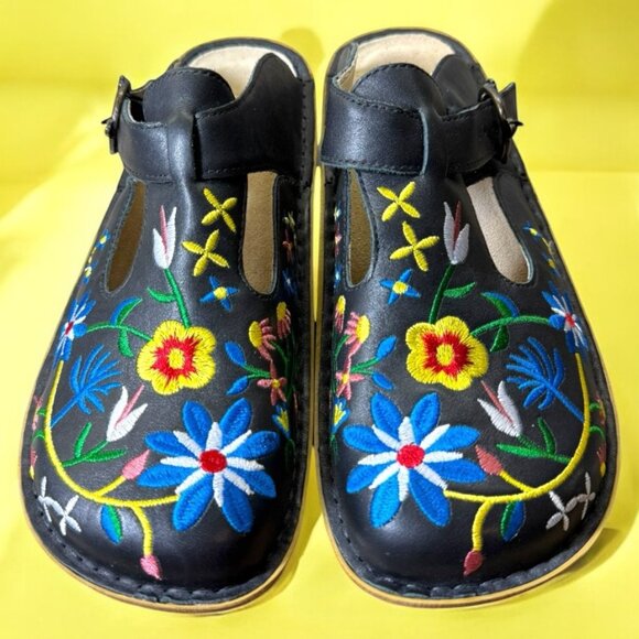 Alegria Classic Free Spirit Clog Embroidered Floral Black Size Size 10.5 -11 W - Picture 1 of 11